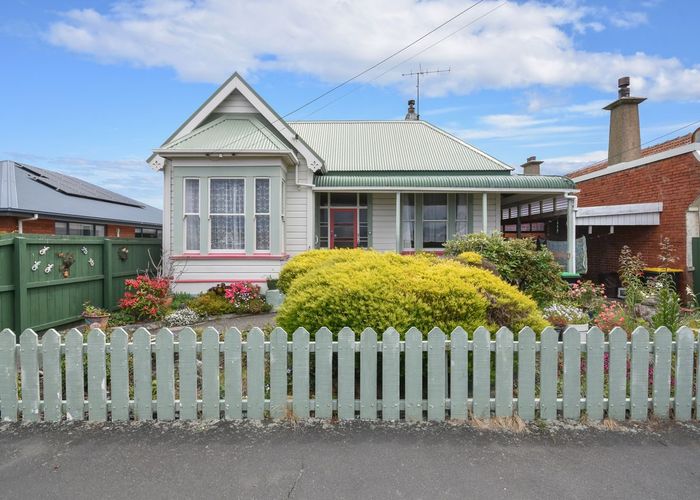  at 84 Queens Drive, Saint Kilda, Dunedin