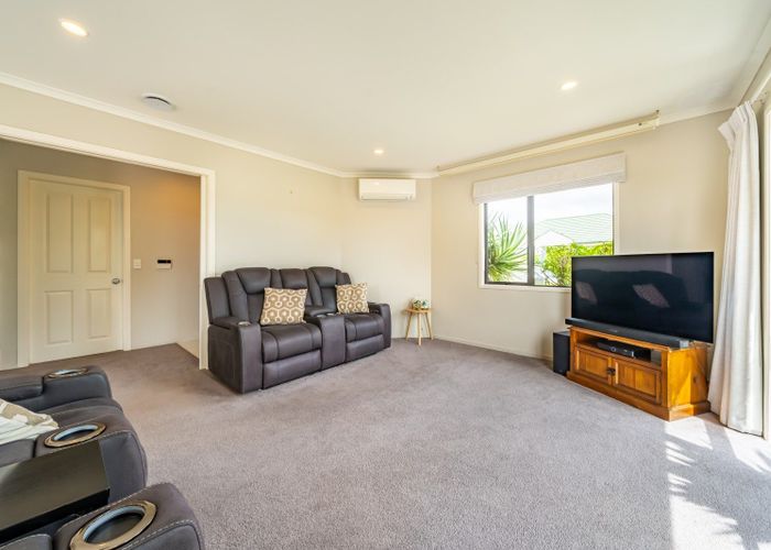  at 25 Landsdowne Terrace, Karori, Wellington