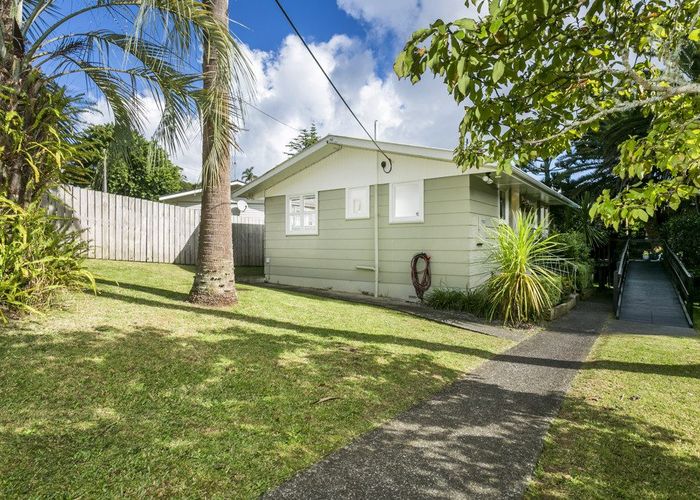  at 57 Peach Road, Glenfield, North Shore City, Auckland