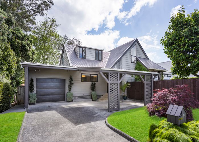  at 10 Kakapo Place, Papatoetoe, Auckland