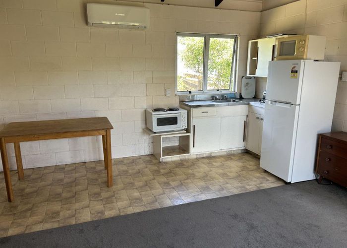  at 2/96 Lyon Street, Kihikihi, Waipa, Waikato