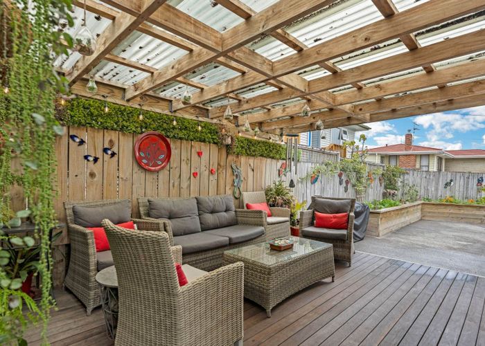  at 2/65 College Road, Northcote, Auckland