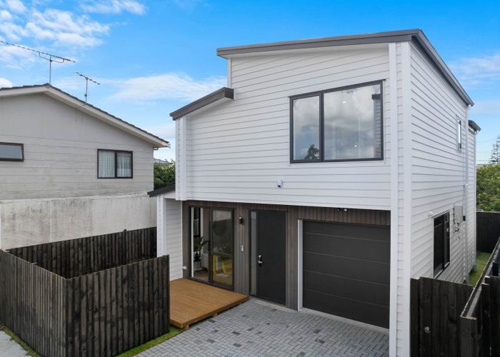  at 7B Edgewater Grove, Orewa, Rodney, Auckland