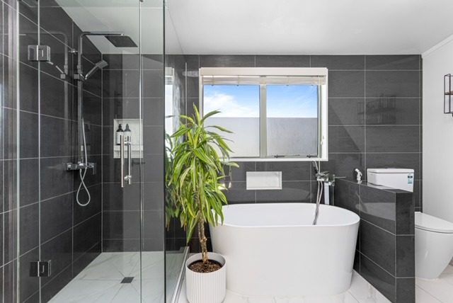  at 3/102 Manuka Road, Glenfield, North Shore City, Auckland