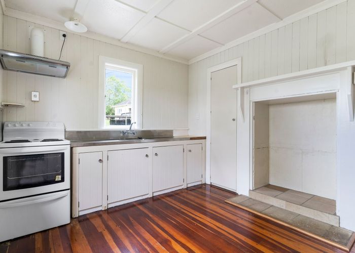  at 18 Brian Wood Lane, Karaka, Papakura