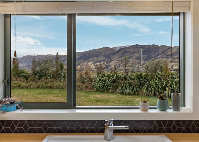  at 5 Pukekowhai Drive, Queensberry, Cromwell