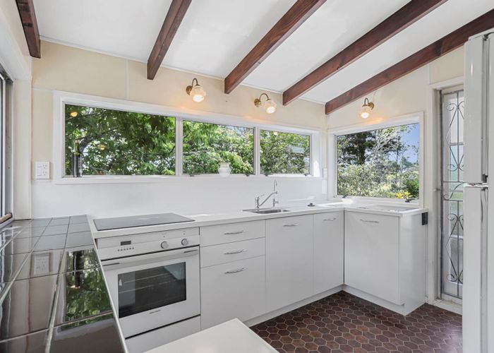  at 2/20 St Peters Street, Northcote, Auckland