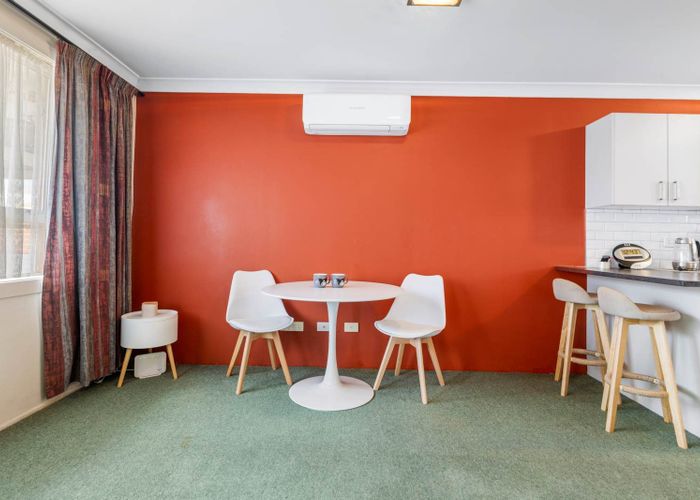  at 2/38 Glen Avenue, Papatoetoe, Manukau City, Auckland