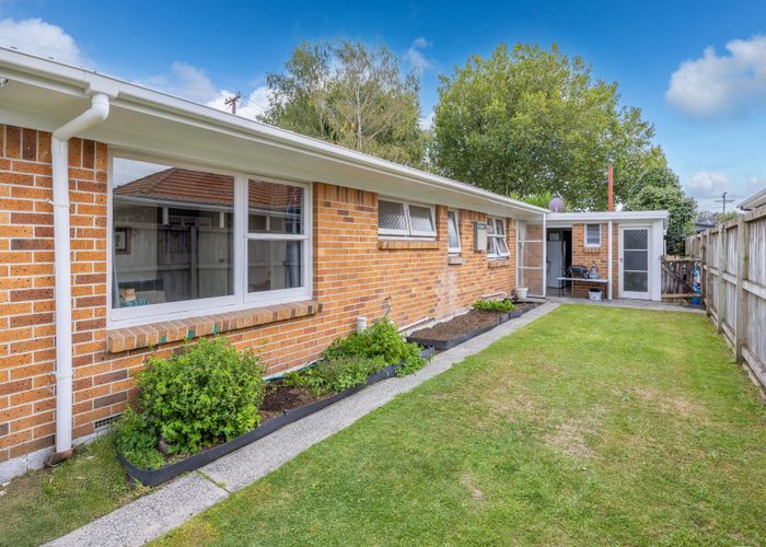  at 56 Albert Street, Hamilton East, Hamilton
