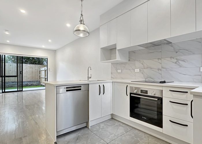  at 6/241 Don Buck Road, Massey, Auckland