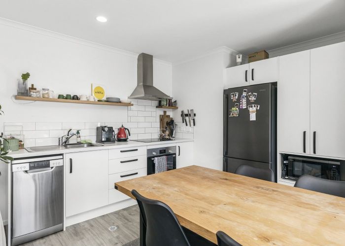 at 7/26 Garnett Avenue, Forest Lake, Hamilton, Waikato