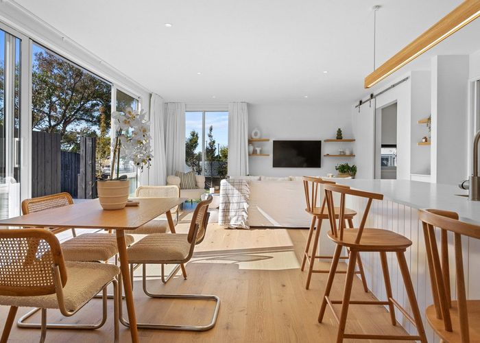  at 1/135 Idris Road, Strowan, Christchurch City, Canterbury