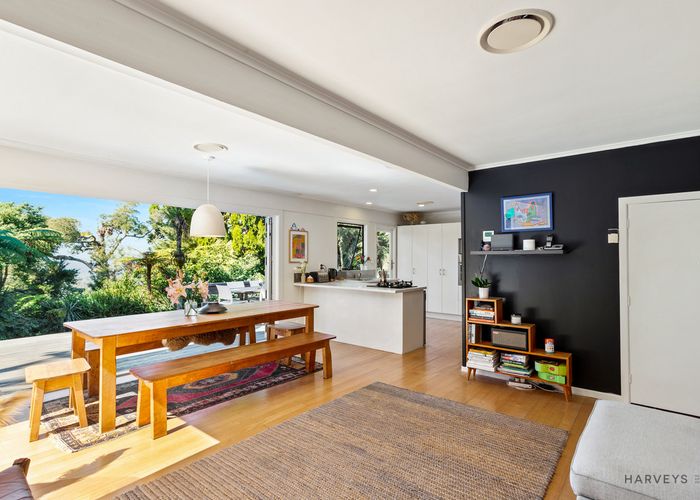  at 282 Shaw Road, Titirangi, Auckland