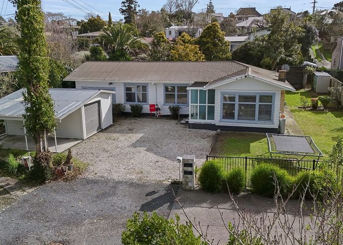  at 28 Mount View Road, Melville, Hamilton