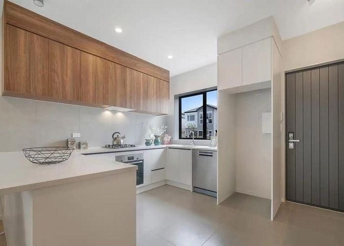  at 44 Opoka Street, Papakura, Papakura