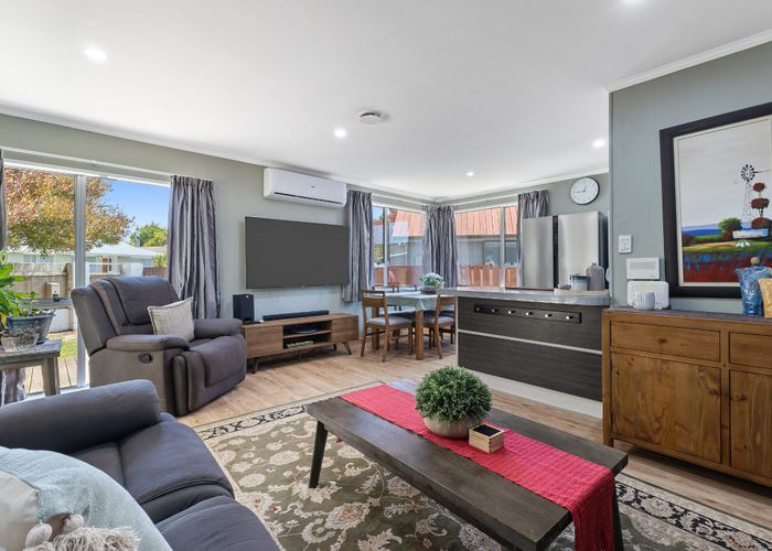  at 2 Magenta Place, Broomfield, Christchurch