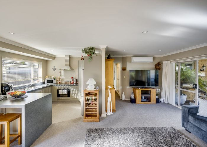  at 142b Gloucester Street, Taradale, Napier, Hawke's Bay