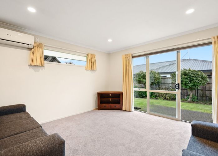  at 4/16 Rototuna Road, Flagstaff, Hamilton