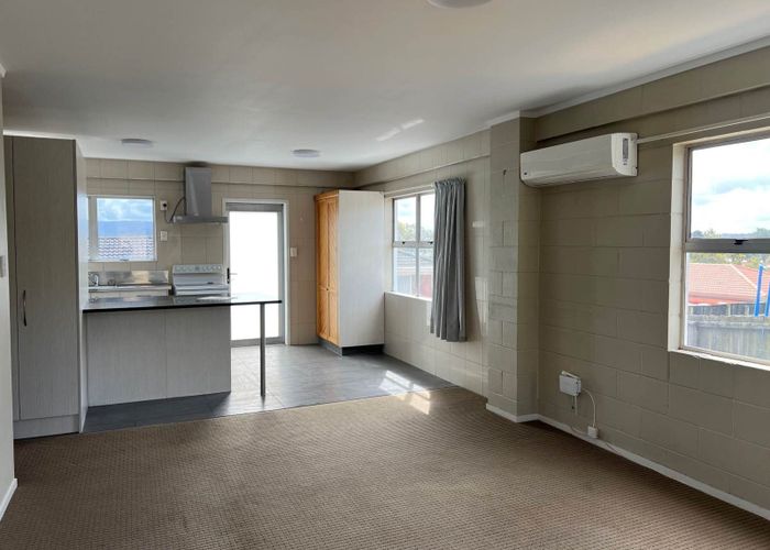  at 270a Great North Road, Henderson, Waitakere City, Auckland