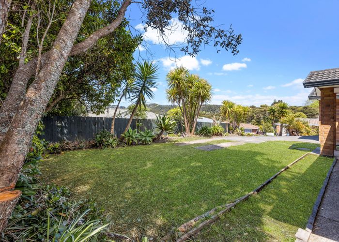  at 9 Shah Place, Glen Eden, Auckland