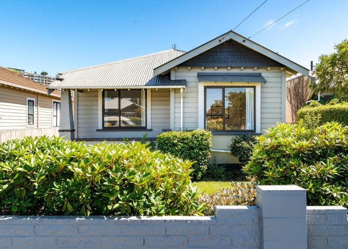  at 380 Bay View Road, Saint Clair, Dunedin