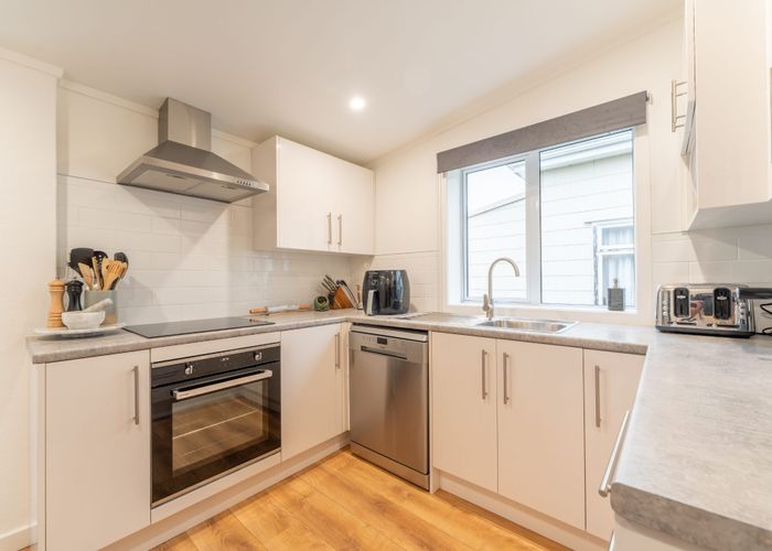  at 194 North Street, West End, Timaru