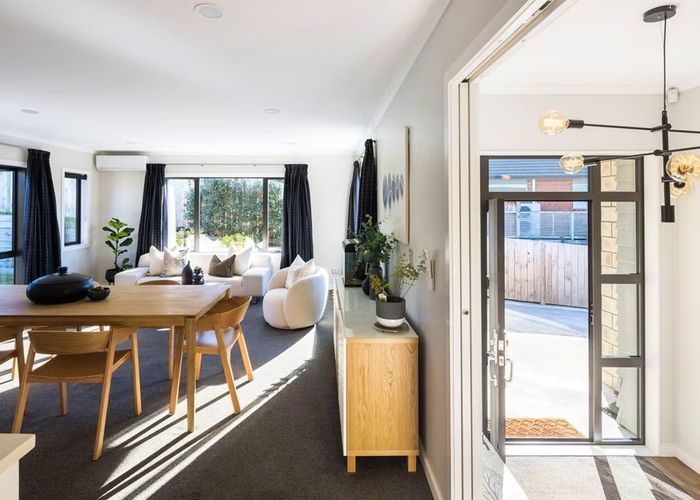  at 9 Denham Court, Flagstaff, Hamilton