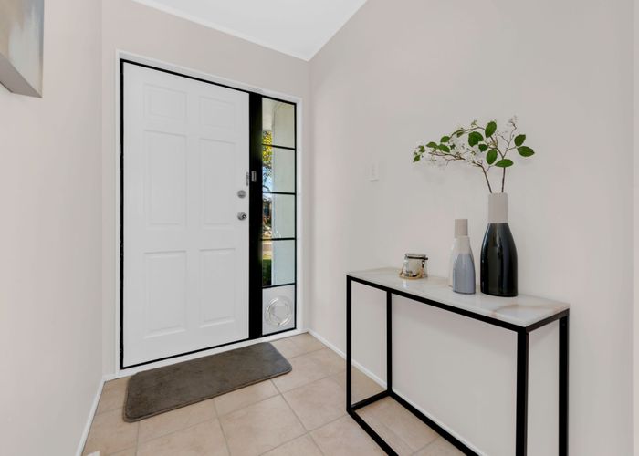  at 38 Cottesmore Place, Huntington Park, Auckland