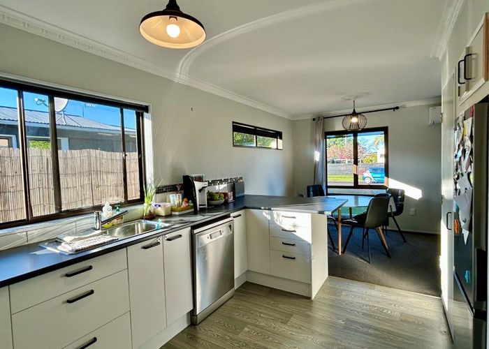 at 42 Glamorgan Avenue, Tamatea, Napier, Hawke's Bay