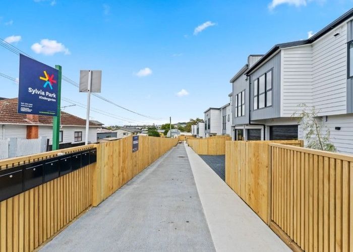  at 6/12 Hamlin Road, Mount Wellington, Auckland City, Auckland