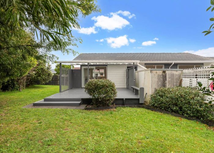  at 2/36 Archmillen Avenue, Pakuranga Heights, Manukau City, Auckland