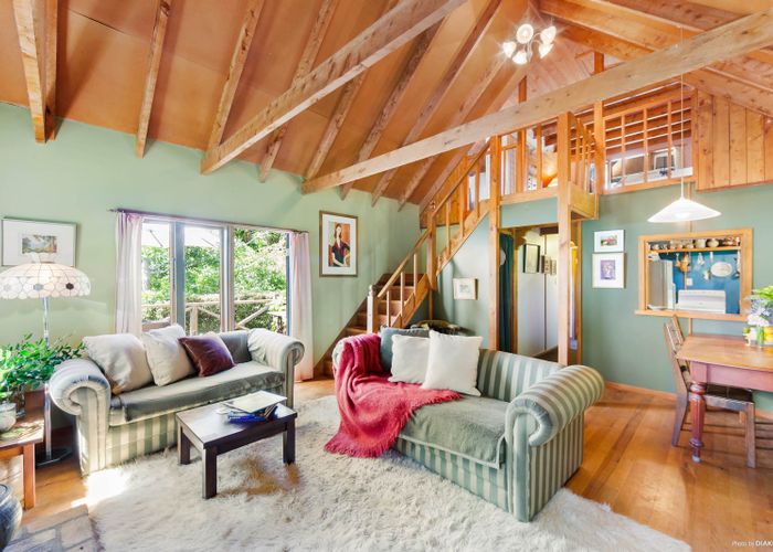  at 62 Chatham Avenue, Paremoremo, Auckland