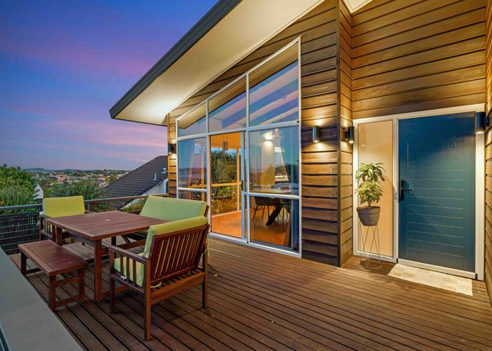  at 19 Westpark Drive, West Harbour, Auckland
