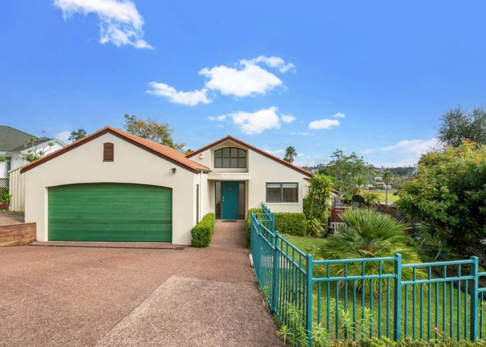  at 15 Mandeville Place, Unsworth Heights, North Shore City, Auckland