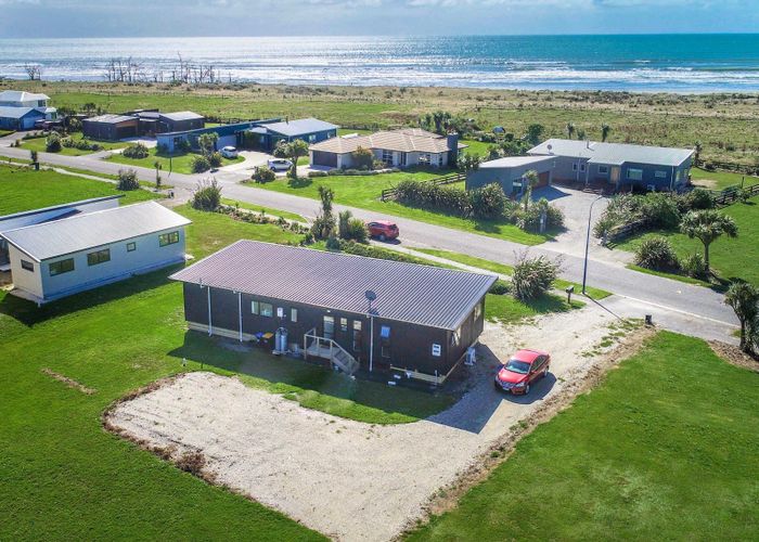  at 5 Elley Drive, Carters Beach, Westport