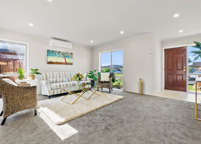  at 17 Fitchburg Place, Mangere, Auckland