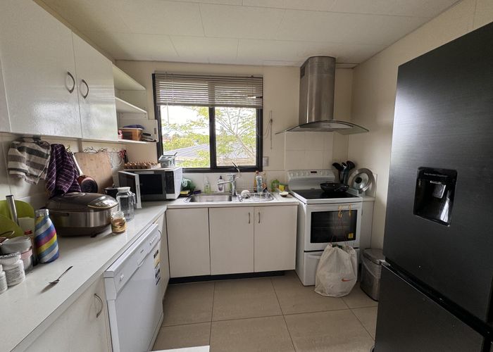  at 39A Caribbean Drive, Unsworth Heights, North Shore City, Auckland