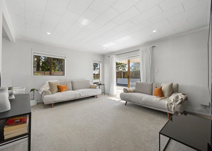  at 1/364 Bucklands Beach Road, Bucklands Beach, Manukau City, Auckland