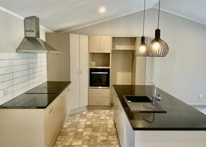  at 11 Sumich Place, West Harbour, Waitakere City, Auckland