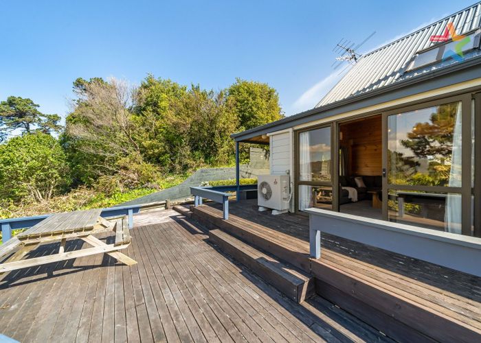 at 1/19 Miromiro Road, Normandale, Lower Hutt