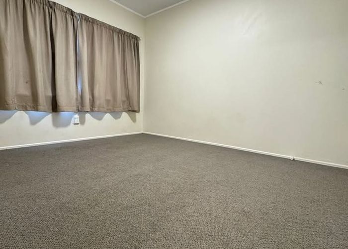  at 2/12 Booker Place, Weymouth, Manukau City, Auckland