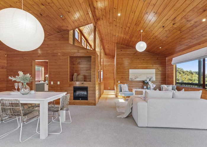  at 14A Domanski Crescent, Owhiro Bay, Wellington