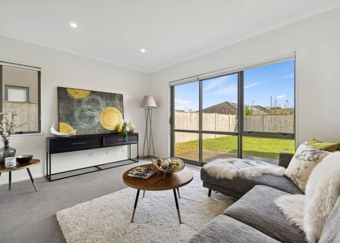  at 11 Nganui Avenue, Conifer Grove, Papakura, Auckland