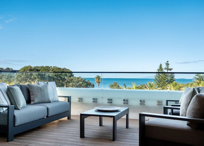  at 17/423-427 Beach Road, Mairangi Bay, North Shore City, Auckland