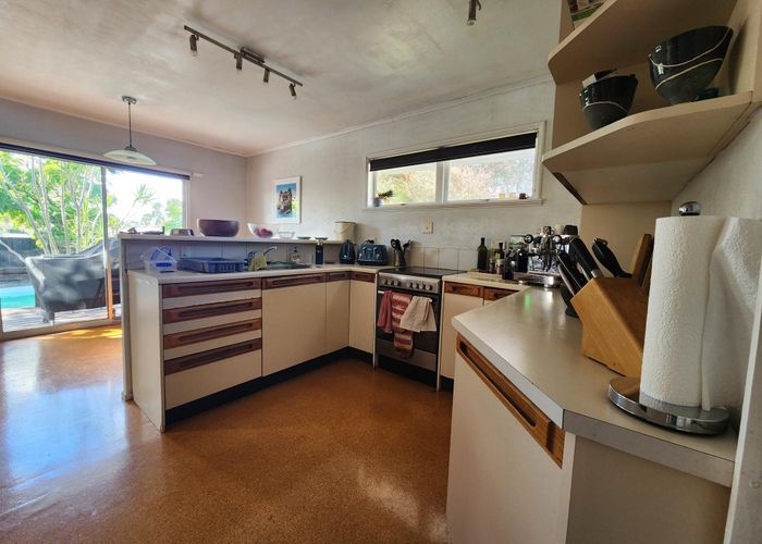  at 85 Hutchinsons Road, Bucklands Beach, Auckland