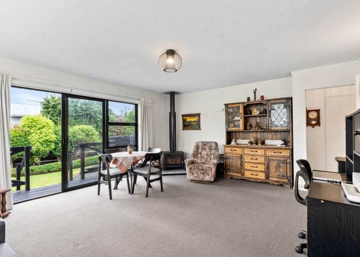  at 2/8 Murray Street, Wallaceville, Upper Hutt, Wellington