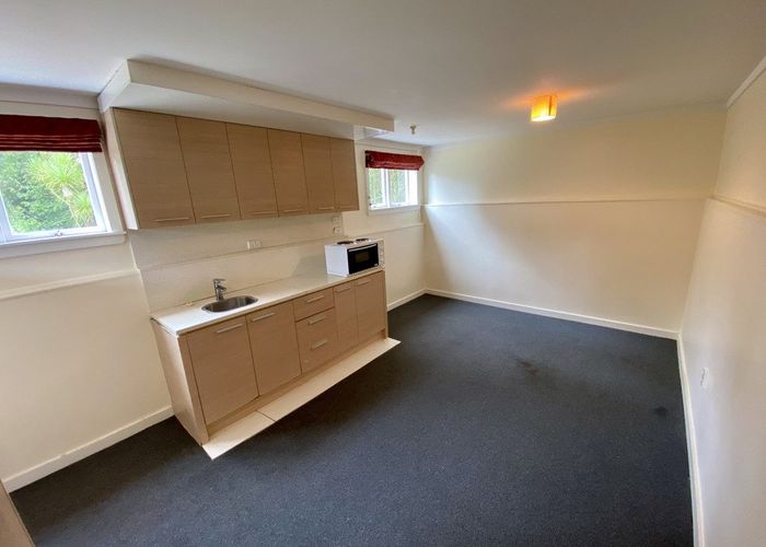  at 2/13 Wattle Street, New Lynn, Waitakere City, Auckland