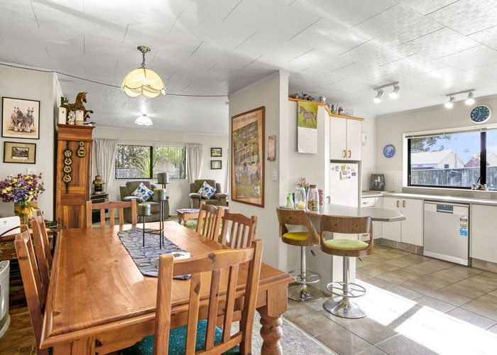  at 80 Wairau Road, Oakura