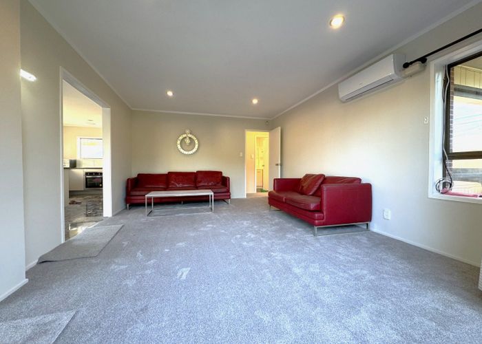  at 1/20 Alma Road--Viewing--On Sat 20th Dec at 12:40-1:00pm, Milford, North Shore City, Auckland