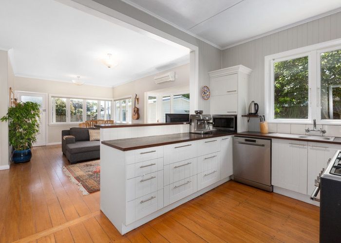  at 19 Main Road, Titahi Bay, Porirua, Wellington